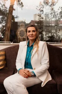 Foto de Marina Martins  <img src="https://congressocbcp.com.br/wp-content/uploads/2026/08/Brasil.png" alt="Bandeira do Brasil" style="width:40px; height:auto; margin-right:6px; vertical-align:middle;">