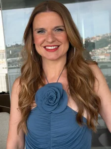 Foto de Rita Fontes de Oliveira <img src="https://congressocbcp.com.br/wp-content/uploads/2026/08/Portugal.png" alt="Bandeira de Portugal" style="width:40px; height:auto; margin-right:6px; vertical-align:middle;">